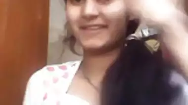 Young Indian shows her tits