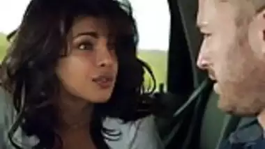 Priyanka Chopra - Quantico s1e01