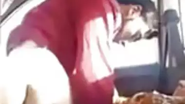 CHUBBY INDIAN GIRL HAVING SEX IN A CAR