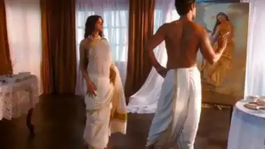 Rang rasiya film nude scene