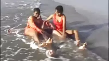 threesome indian beach fun