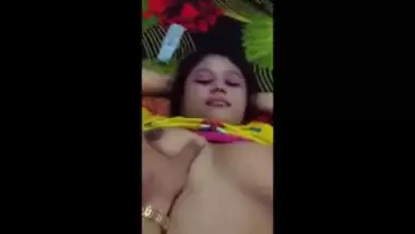 Pressing boobs of a chubby teen from Orissa