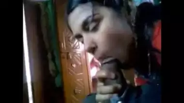 Desi Hot Ladki Enjoying Her First Sex