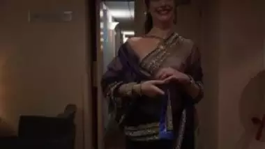 Desi Woman’s Bold Walk Showing Hot Tits