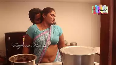 Hot desi masala aunty seduced by a teen boy