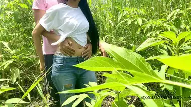 Sexy desi beb got huge Cumshot in the Woods!!!