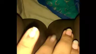 Desi Girl masturbating