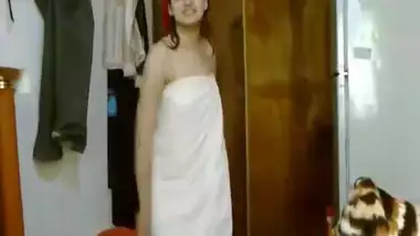 Indian Sexy Girl Dancing In Towel After Shower