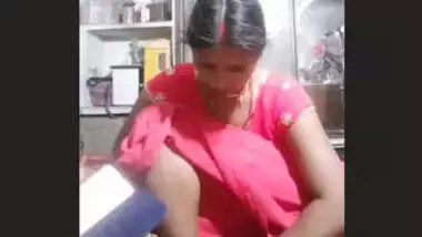 Bhabhi Showing Pussy to Fans