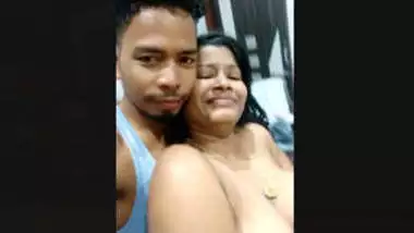 Mature Bhabi affair clips