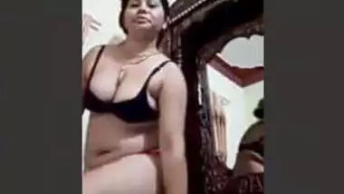 Sexy Nepali Girl Showing Pussy