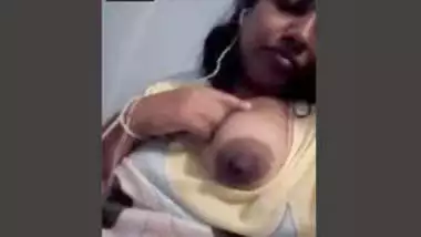 Cute Lankan Girl Showing Her Boobs and Pussy on Video call Part 1