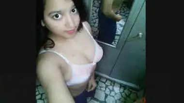 Bangladeshi NSU Girl Afsana Ratri Unseen Videos