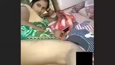 Bhabhi pussy drilled by husband using candle on video call with clear hindi talk