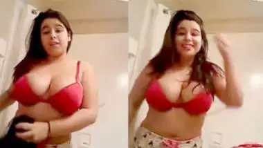 Desi Girl With Big Ass and Big Boobs Changing