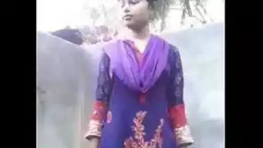 Desi villlage girl bath video