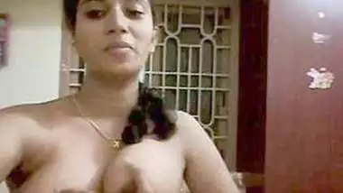 cute face desi village boudi show her boobs