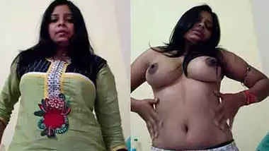 desi gf hot boob show and press