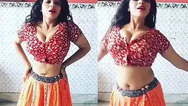 hot girl dancing with huge tits and navel