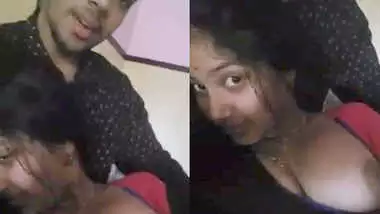 cute indian lover showing her gf boobs