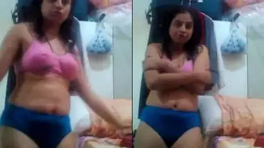 horny indain bhabhi full nude dance show