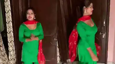 busty sexy girl in salwar dancing