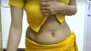 Yellow Saree desi babe nude strip and dance on cam