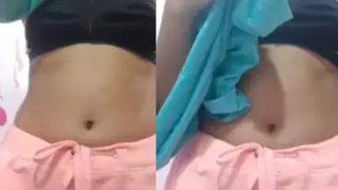 Desi Girl Showing 6Clip