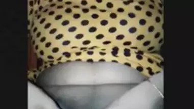 Desi Girl Showing Her Pussy