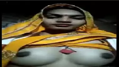 Sexy Marwadi Bhabhi Exposing Big Boobs For Lover