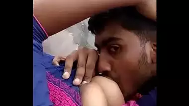 Sexy MMS Of Desi Guy Sucking Breasts