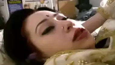 Chudakad mausi bhanje ke sex masti ki Hindi ashleel film