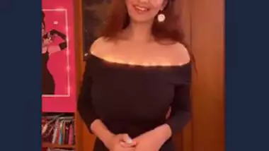 Anveshi Jain Sexy Live Black Dress