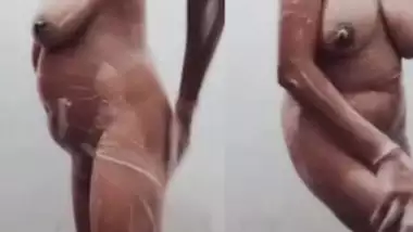 Hot bhabi BATHING video making