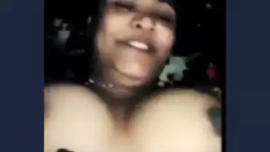 Desi hot bhabi show her big boob