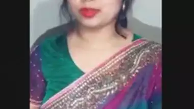 Desi Girl Boob show