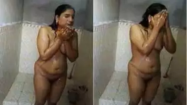 Desi love washes naked body in shower for homemade XXX porn video