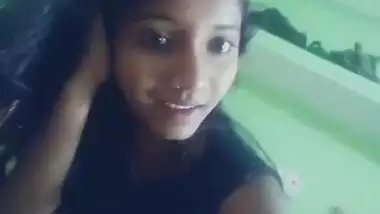 sing and show beautiful mallu girl