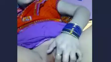 Sexy boudi fingering