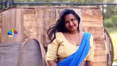 cute plump bhabhi