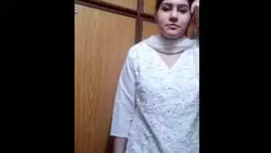 Paki girl nude show