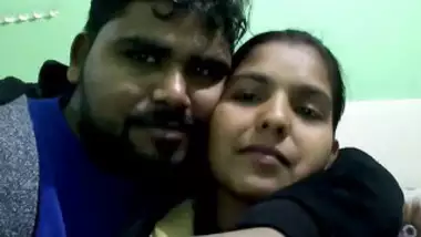 Kolkata bhabi kissing