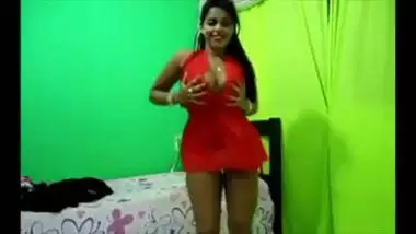 Desi sexy girl webcam private cam chat & twerking booty