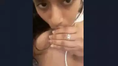 Horny Indian Girl Fingering Part 3