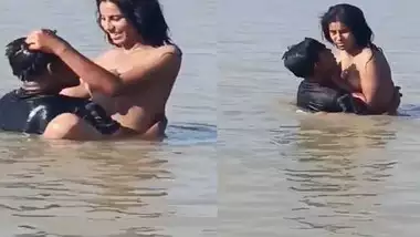 Fucking Desi Randi sitting on shallow river bed