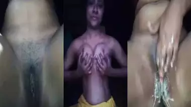 Sexy juicy Indian pussy masturbating on cam