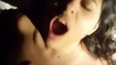 Horny 18yo teen girlfriend gives amazing blowjob to lover