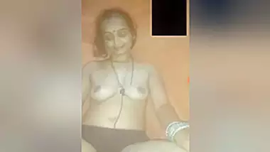 Today Exclusive- Sexy Desi Bhabhi Fingerring Part 1