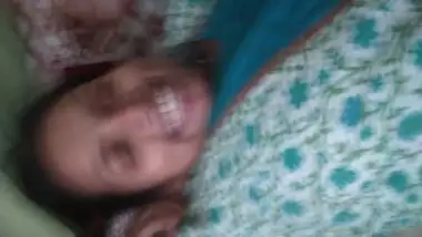 Indian XXX lovers romancing in bed and takes selfie video