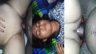 Young man is glad to fuck Desi woman and leak MMS video of XXX sex